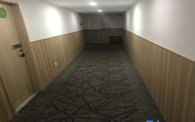 Yunfu Guest House