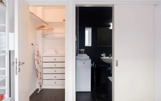 White n Bright Studio Apt