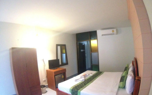 Srichada Hotel Khaolak