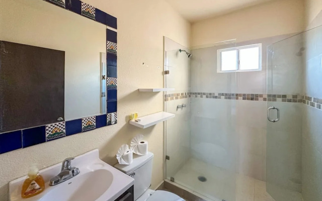 Casita With Excellent in Town Location