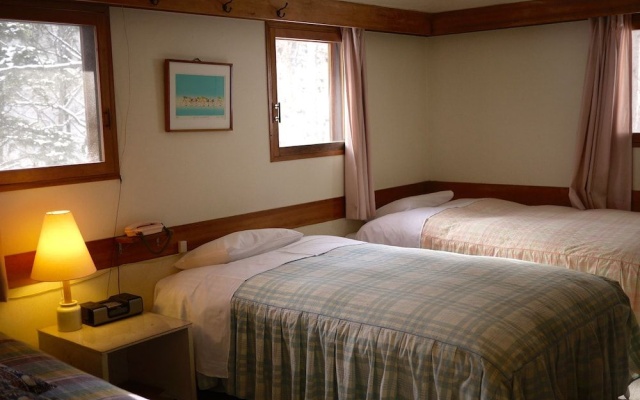 Pension Tengallonhat – Guest Rooms – Matsumoto