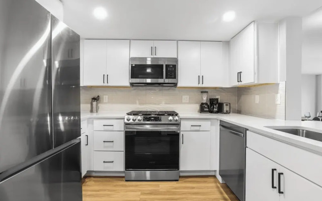 Well Appointed Apartments W Full Comfort