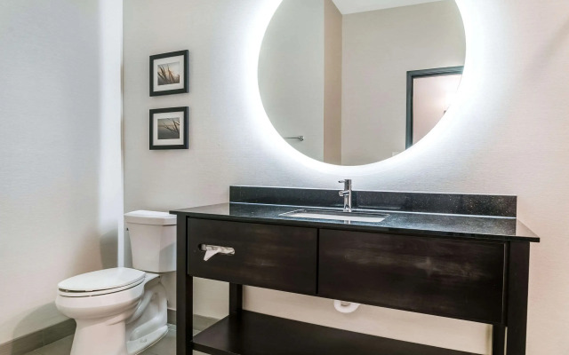 Comfort Inn & Suites Adrian