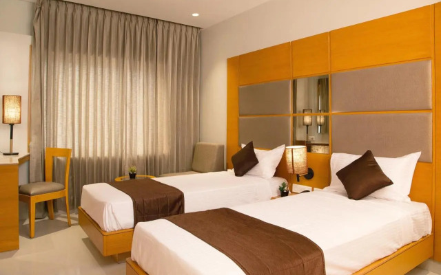 Sri Aadhish Grand Hotel