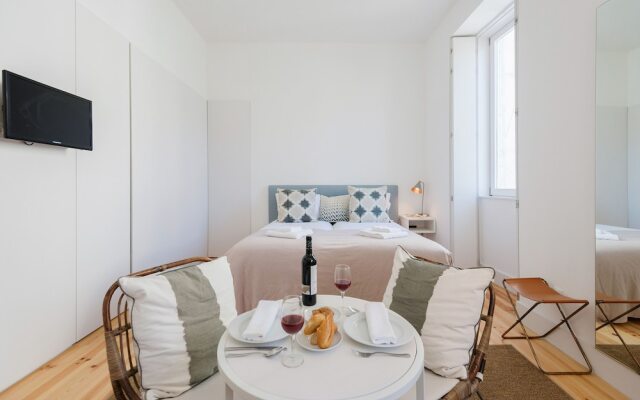 JOIVY Chic studio w/city view in Santa Catarina, 10mins from São Bento Palace