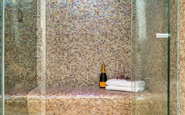Your Luxury Escape - OneCoral