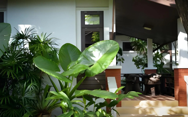 Phangan Bayshore Resort