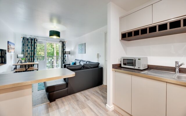 Week2Week Gosforth apartment w balcony