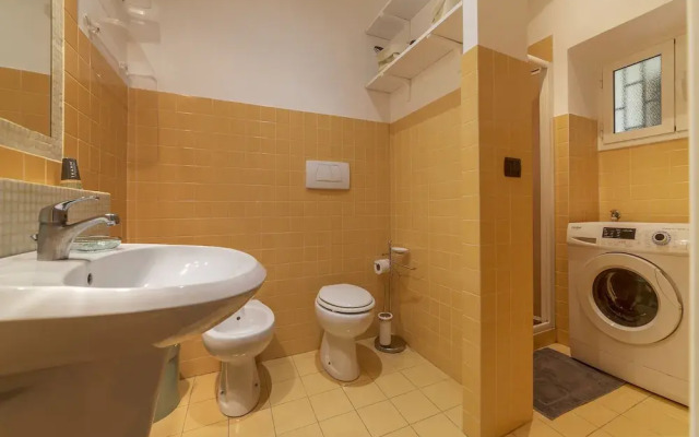 Colosseo Modern Apartment