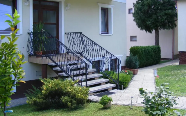 Garda Apartmanház