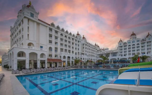Oz Hotels Side Premium