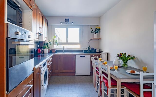 Eiffel Tower Loft residence