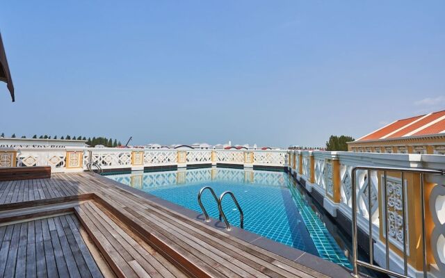 OYO Home 89377 The Platinum Suites