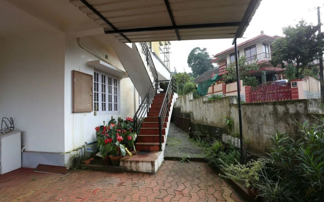 OYO 9157 Home Cozy Studio Hill Top Madikeri
