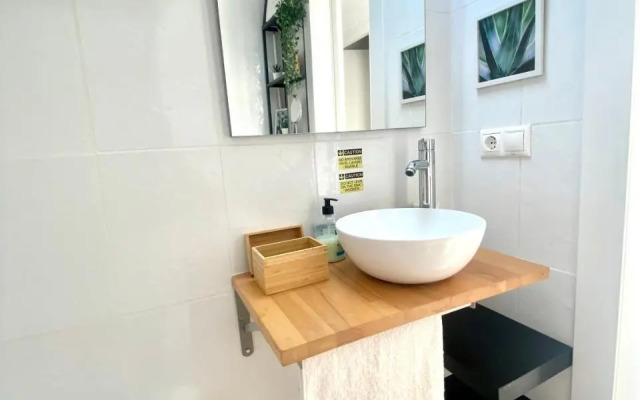 Apartamento con piscina y garaje, Playa a 10 min