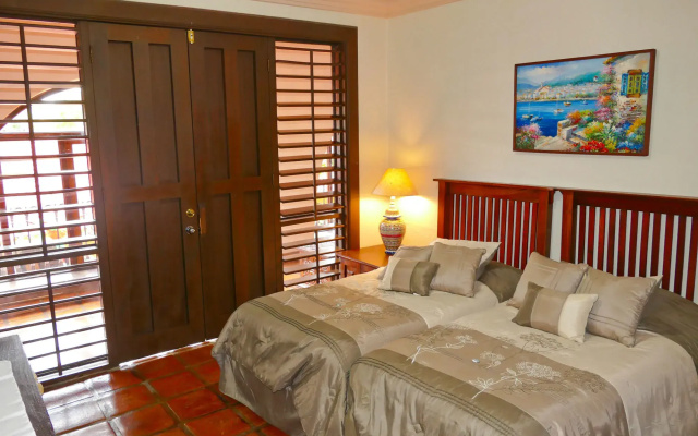 Collection O Casa Bella Hotel Boutique, Cabo San Lucas