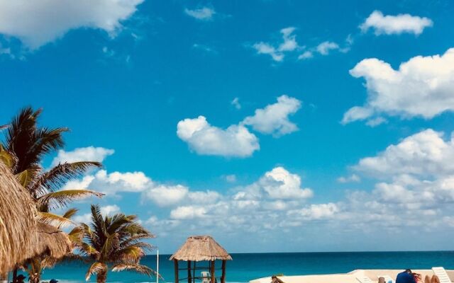 Suites Brisas Cancun