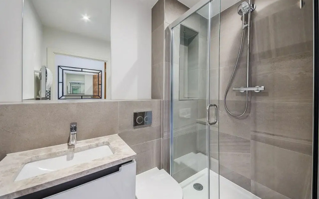 Palace Wharf Apartments