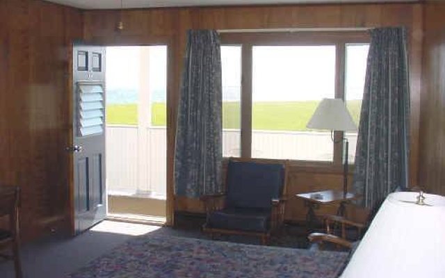 Lighthouse Suites at Pine Point