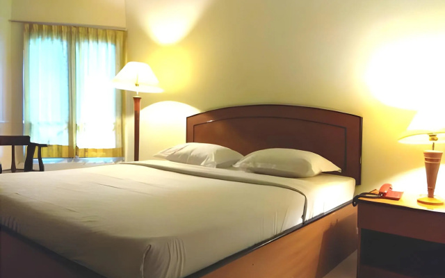 Alexander Hotel  Tegal – Guest Rooms – Tegal