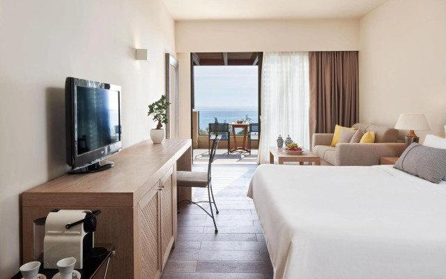 Aquagrand Artistic Luxury Beach Resort - Adults Only