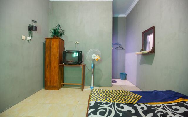 SPOT ON 1746 Putri Kuning Residence