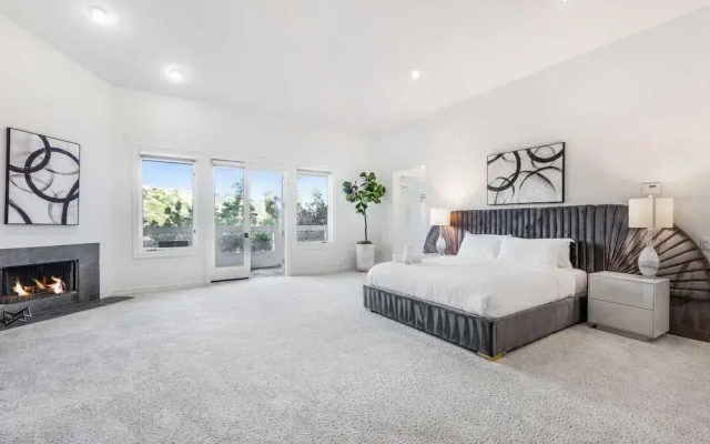 Anzio - Contemporary Bel Air Estate With Endless Amenities