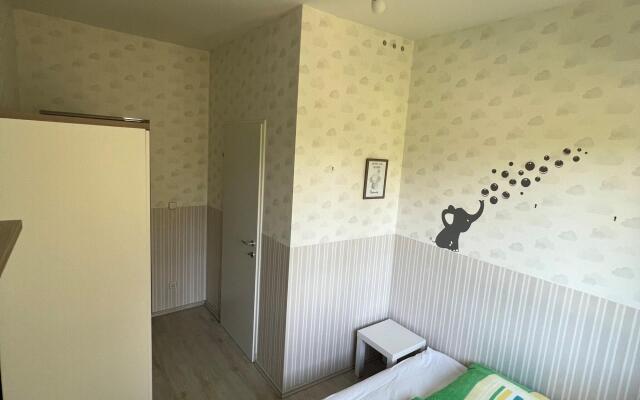 Apartment in Mauerbach Near Vienna With Pool