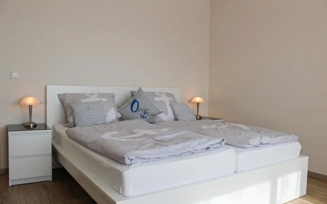 Nice Apartment in Lembruch With 1 Bedrooms and Wifi