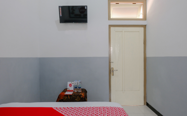 OYO 1028 Garuda Residence