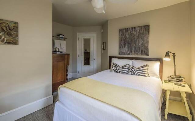 Rehoboth Guest House - Adults only