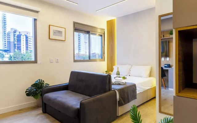 Estudio Pinheiros com piscina e academia