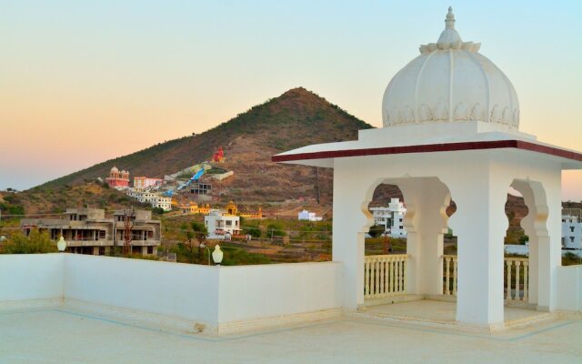 OYO 12687 Home Luxury Heritage Stay Tiger Hills Udaipur