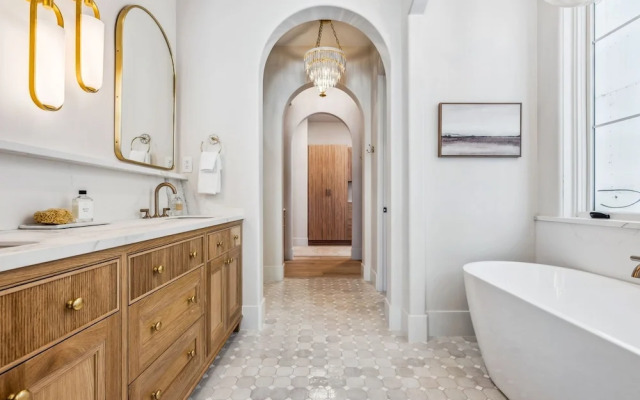 Rosemary 7 Bedroom Home