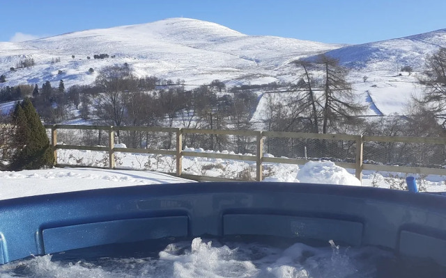 Dalnoid Cottages & Treehouses