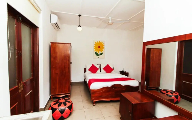 OYO 228 Sea View Apartment