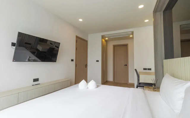 New Condo Near Beach Prime Location C228