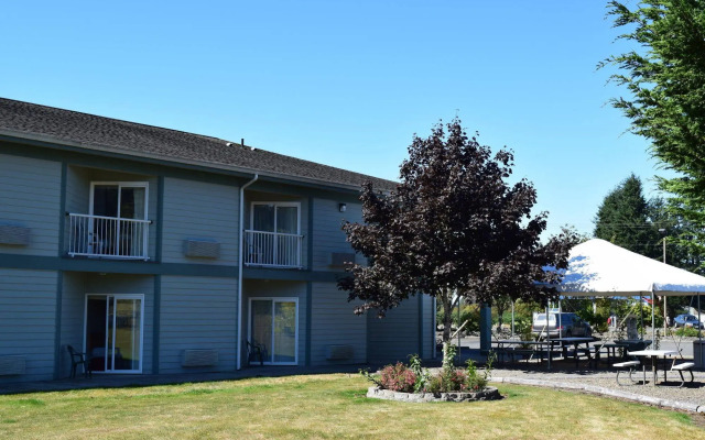 The Dew Drop Inn Motel