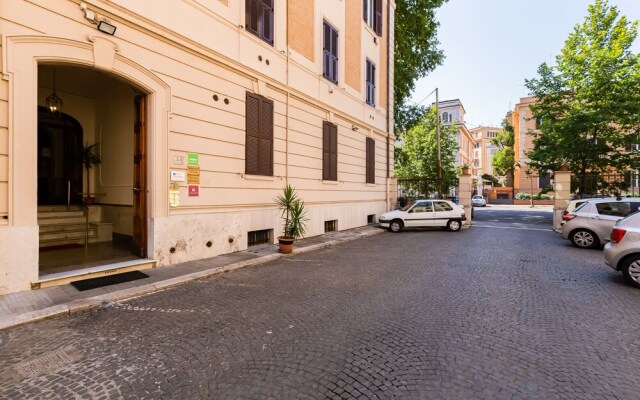 Little And Loving Apartment In The Center Of Rome