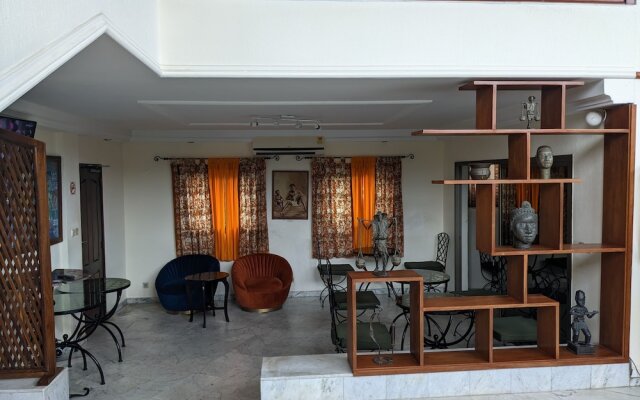 Veronica Guest House