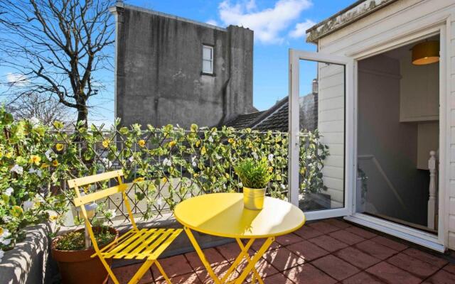 The Townhouse By My Getaways Free Parking