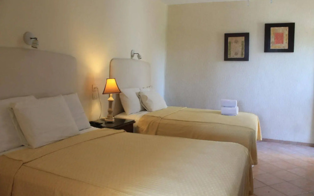 Hotel Playa la Media Luna, Isla Mujeres