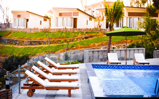 Aurora Villas & Resort