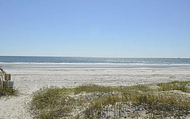 Ocean Gate 2 Br cottage by RedAwning