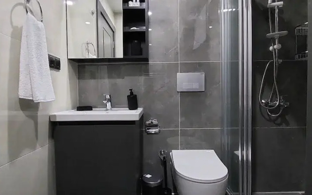 New Flat Large Living Space 5 Close to Lara Beach