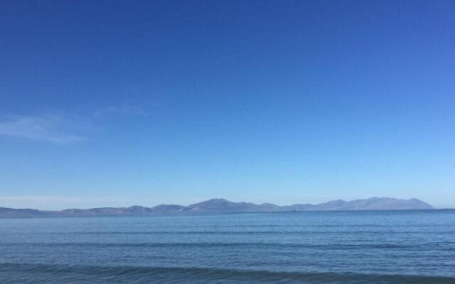 White Sands Hotel