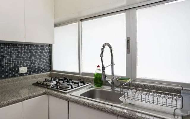 New Loft with Valet Parking & Amenities
