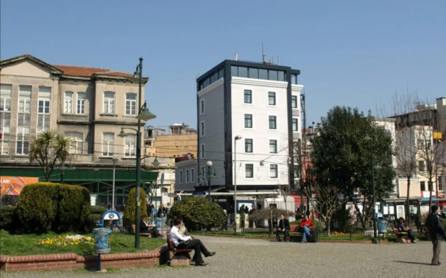 Esra Sultan Petrol Hotel