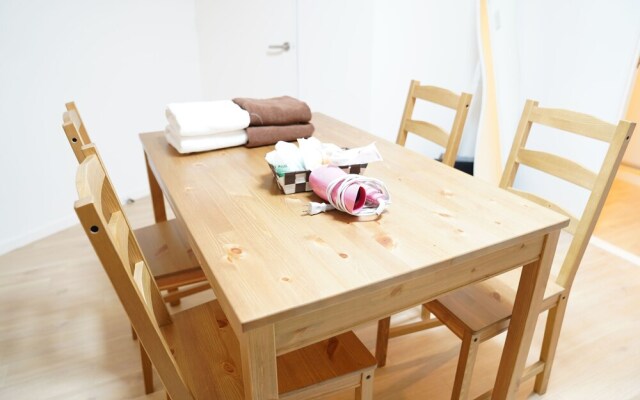 Metro Daikoku Apartment