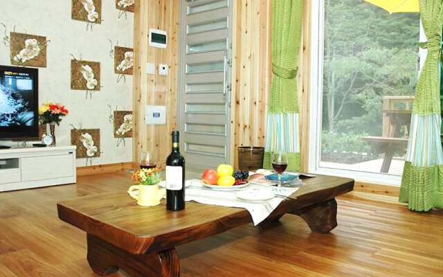 Gwangyang Come&play Pension